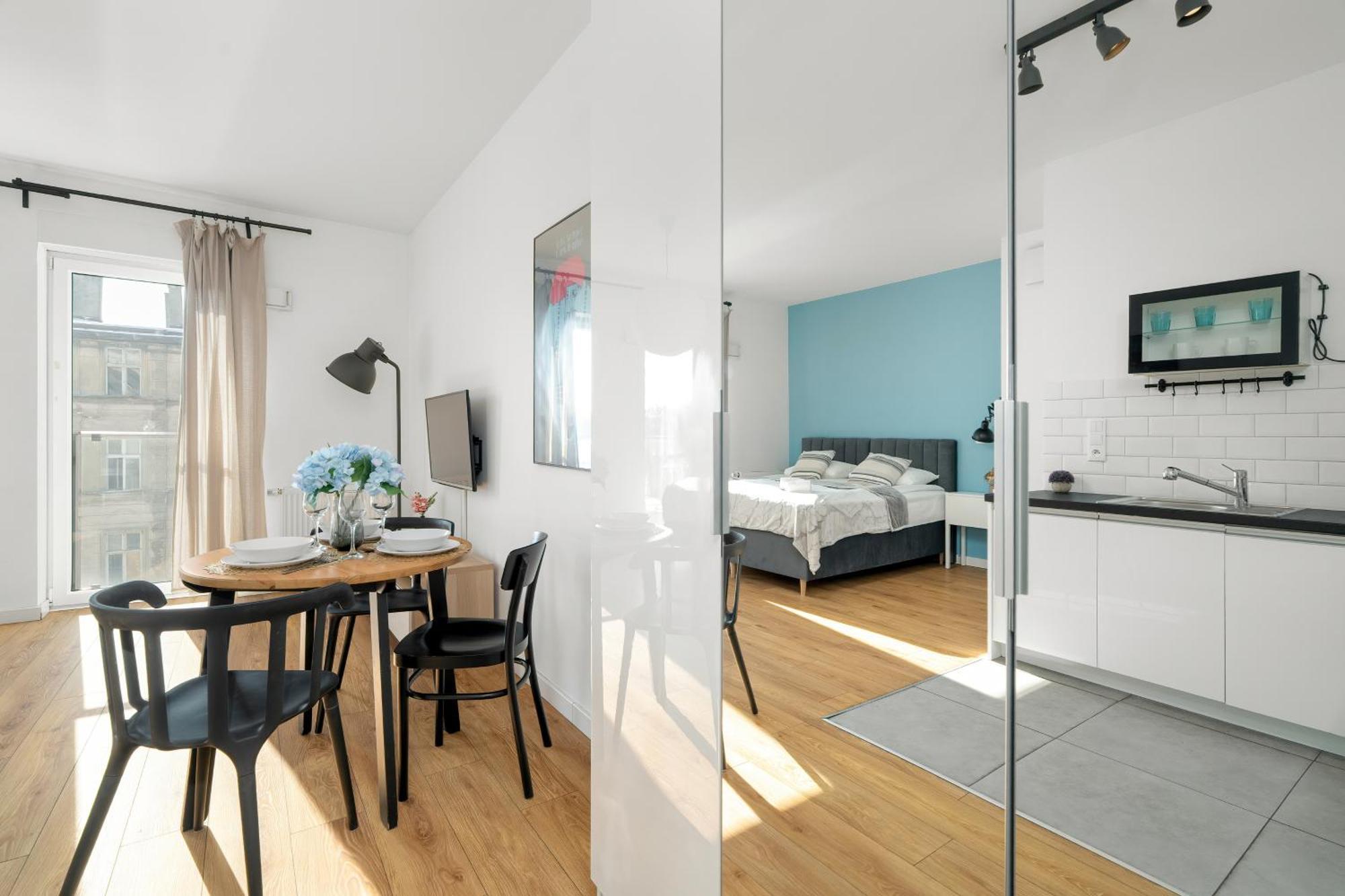 Klimatyczne I Nowoczesne Studio Very Berry W Poznaniu By Noclegi Renters Ngoại thất bức ảnh